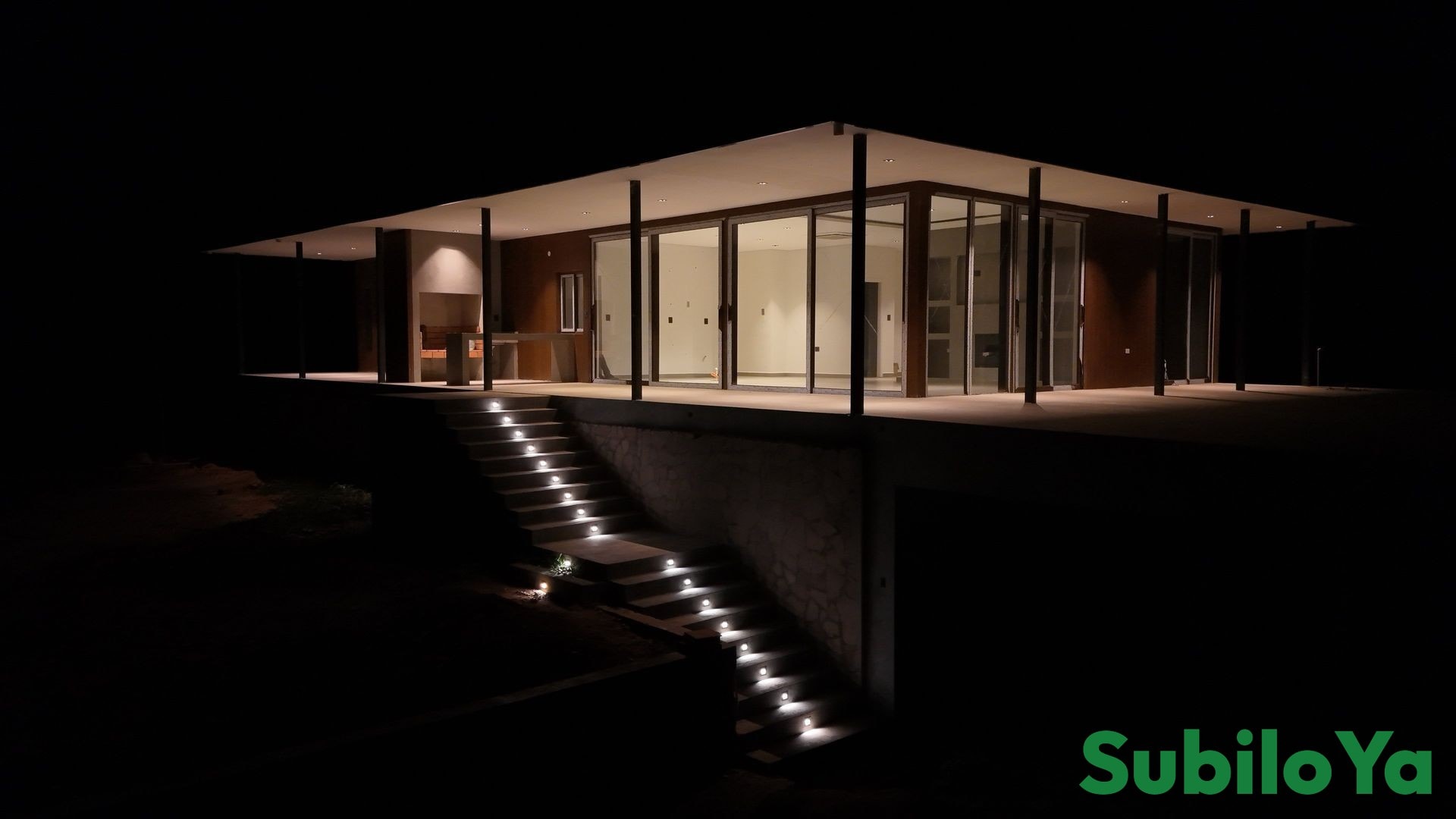 Modern villa with large terraces in Colonia Independencia (Planta Urbana)