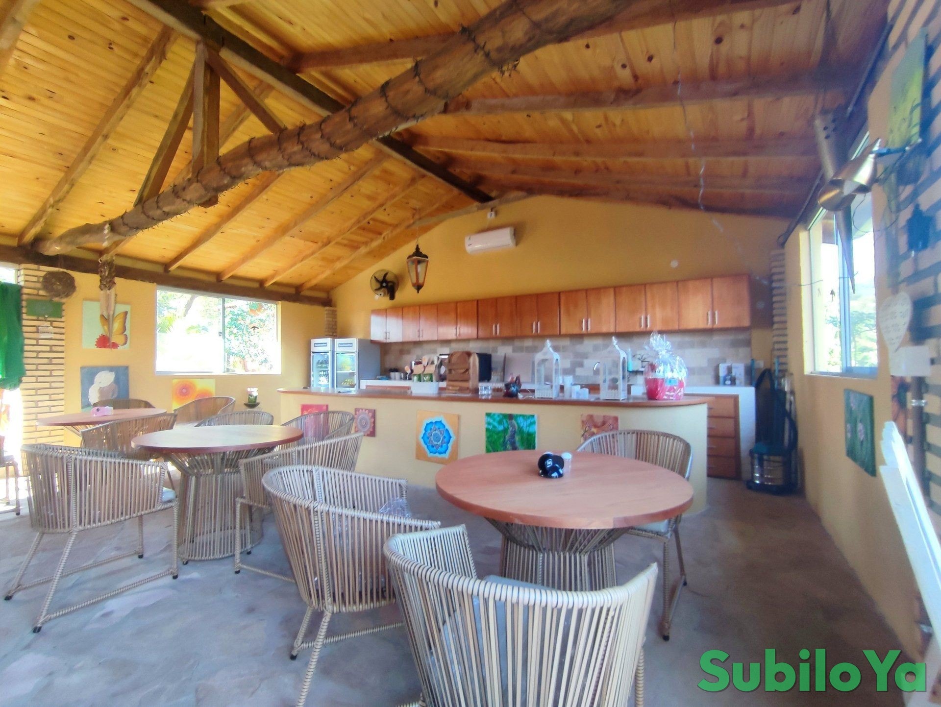 Vermietung eines möblierten Cafés/Veranstaltungsraumes in Itati (nahe Colonia Independencia)