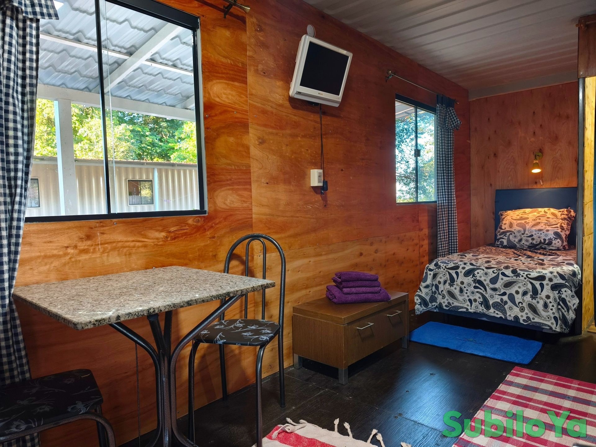 Rent 2 container homes at Independencia, Paraguay