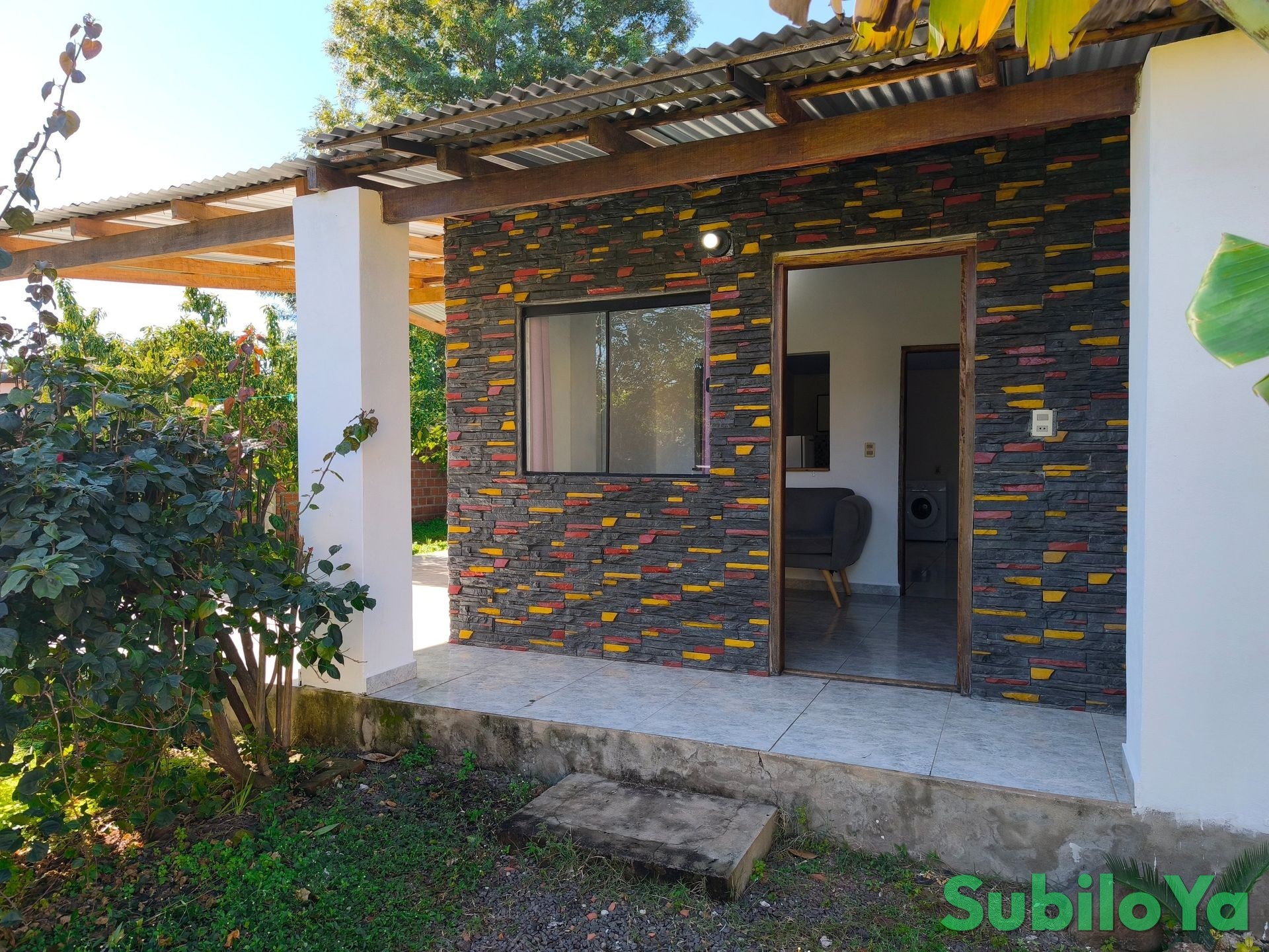 For sale: Furnished 63m² house with garden in a central location of Mbocayaty